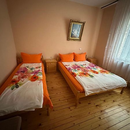 Velkovski Guest House Hisarya Dış mekan fotoğraf